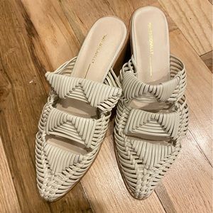 Intentionally women’s heels, size 8. Never worn